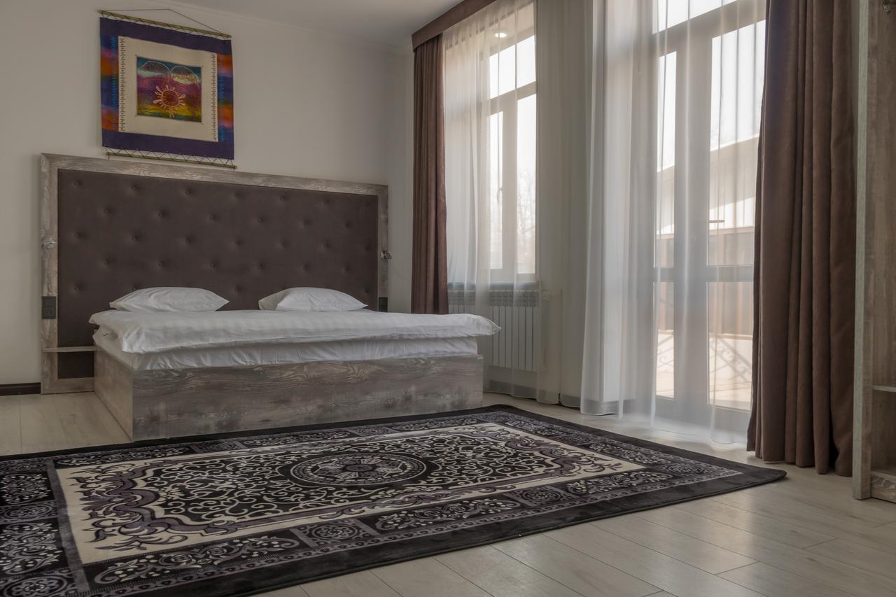 Home Guest Residence Bisjkek Rom bilde